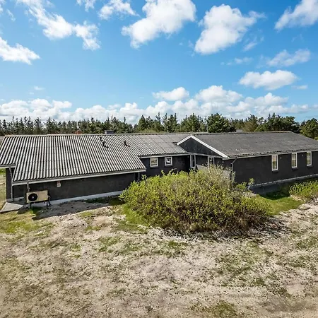 Cozy Home In Ringkobing With Sauna *