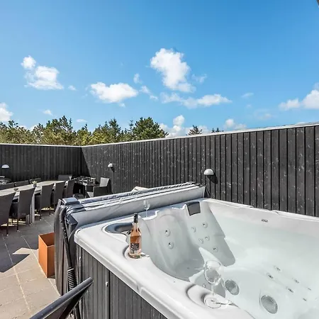 Beautiful In Ringkobing With Sauna 펜션 *