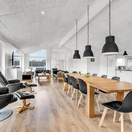 בית נופש Cozy Home In Ringkobing With Sauna