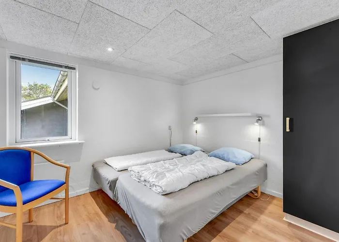 Feriehus Beautiful In With Sauna