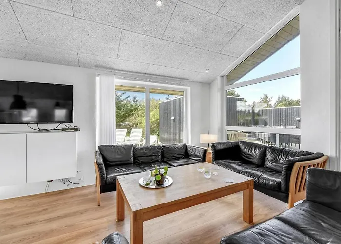 Feriehus Beautiful In With Sauna *